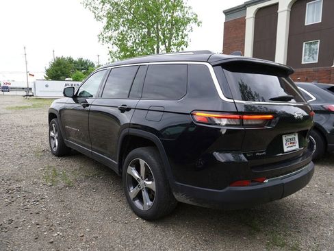 Used 2022 Jeep Grand Cherokee L Limited AWD/4WD image 5