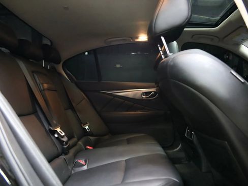 Used 2017 INFINITI Q50 Premium w/ 2.0T Premium Plus Package image 33