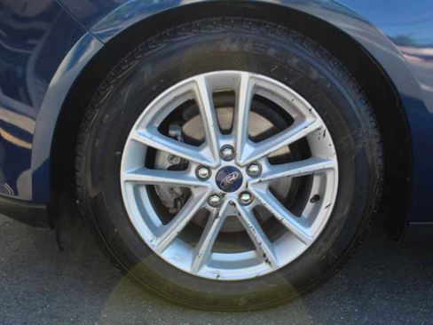 Used 2018 Ford Focus SE FWD image 27