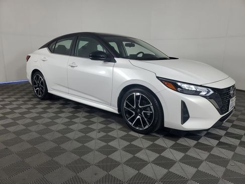 Used 2024 Nissan Sentra SR image 2