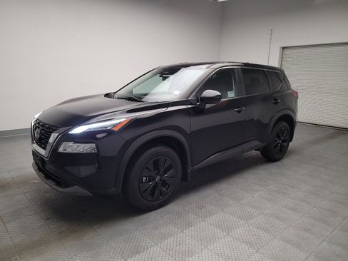 Used 2023 Nissan Rogue SV FWD image 2