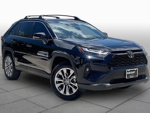 Used 2025 Toyota RAV4 XLE Premium FWD image 3
