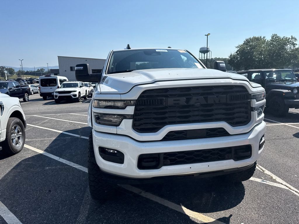 Used 2025 RAM 2500 Big Horn AWD/4WD image 4