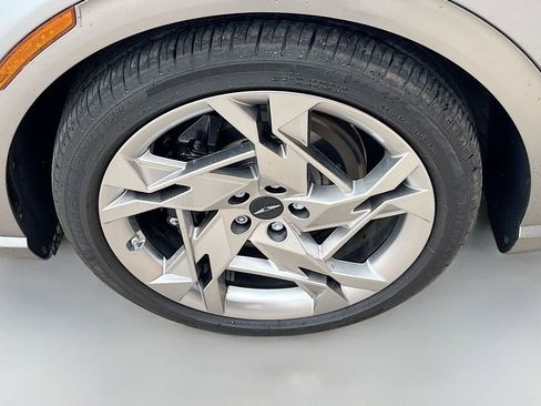 Used 2025 Genesis GV60 Performance AWD/4WD image 32