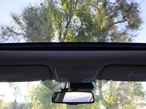 Used 2015 Honda Accord EX-L image 28