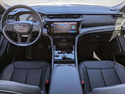 New 2026 Jeep Grand Cherokee Limited w/ Luxury Tech Group II AWD/4WD image 15