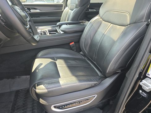 Used 2025 Jeep Grand Wagoneer Series II Obsidian w/ Quick Order Packagew 28T AWD/4WD image 24