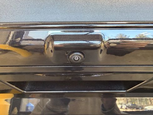 Used 2023 Ford F250 Lariat w/ Lariat Ultimate Package image 7