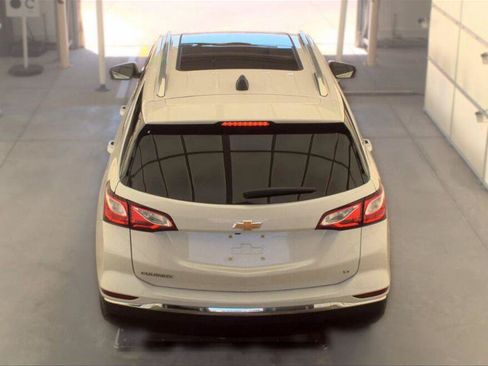 Used 2021 Chevrolet Equinox LT FWD image 10