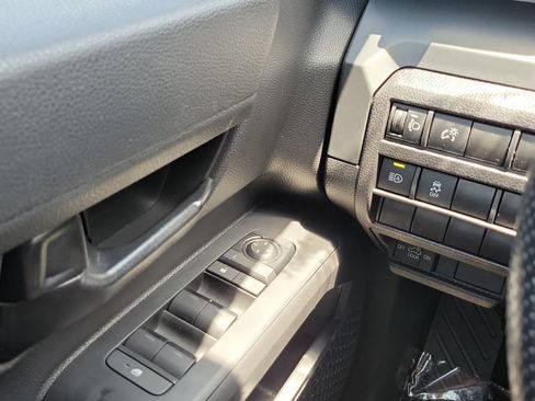 Used 2024 Toyota Tacoma SR AWD/4WD image 19