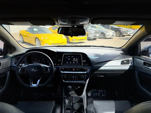 Used 2018 Hyundai Sonata Sport w/ Tech Package 05 FWD image 24