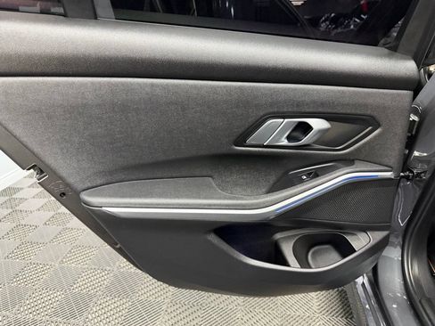 Used 2021 BMW 330i Sedan w/ Convenience Package RWD image 41
