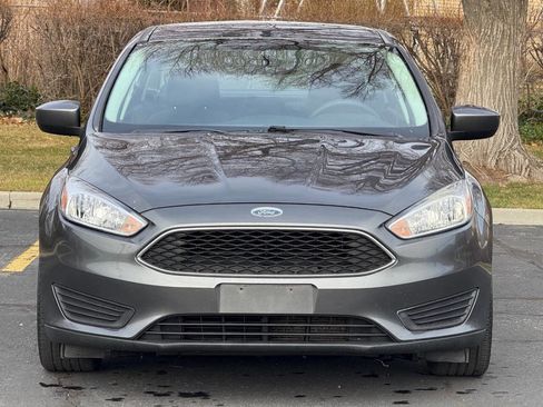 Used 2018 Ford Focus SE image 2