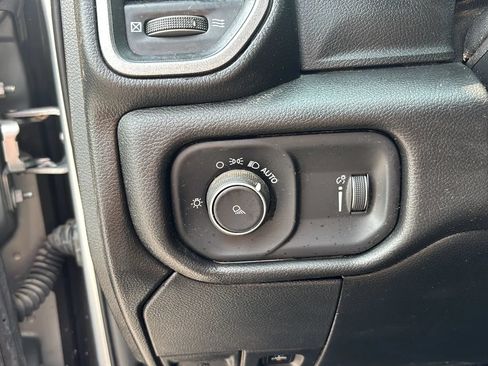 Used 2024 RAM 2500 Tradesman w/ Chrome Appearance Group AWD/4WD image 21