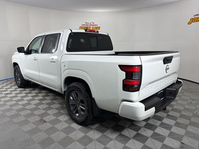 New 2025 Nissan Frontier SV w/ SV Convenience Package