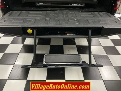 Used 2019 Ford F150 Platinum w/ Equipment Group 701A Luxury image 46