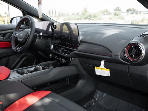 New 2026 Chevrolet Equinox EV RS image 38