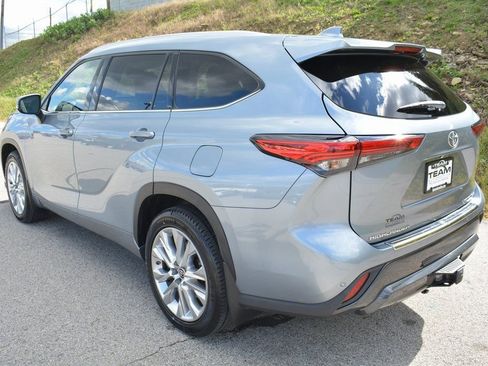 Used 2023 Toyota Highlander Limited image 7