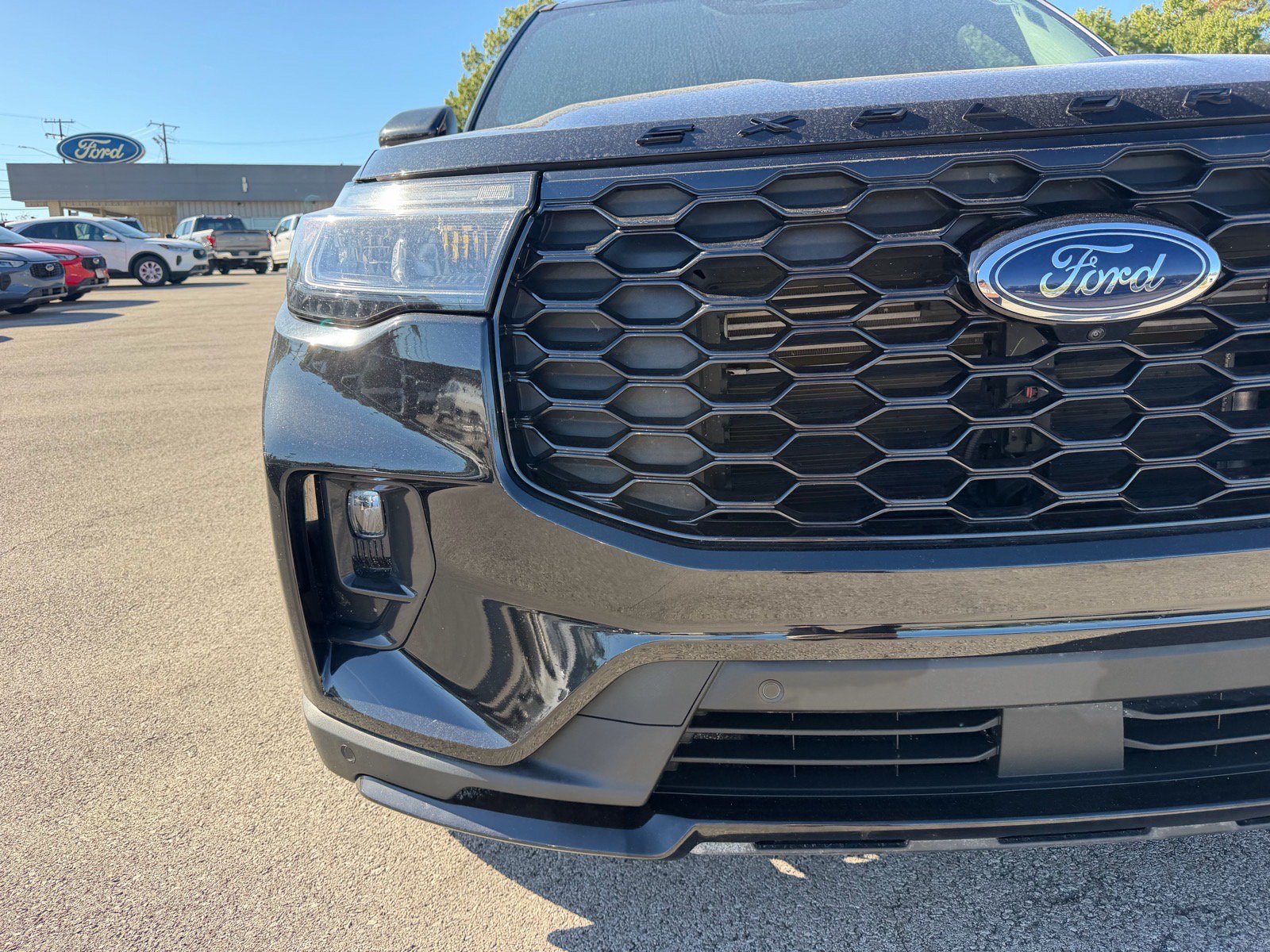 Used 2025 Ford Explorer ST-Line AWD/4WD image 4