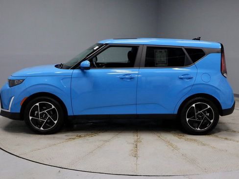 Used 2025 Kia Soul EX image 9