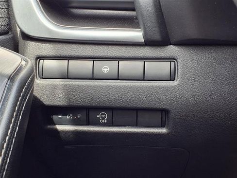 Used 2023 Nissan Rogue SV AWD/4WD image 17