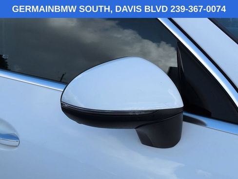 Used 2025 Mercedes-Benz GLC 300 image 13