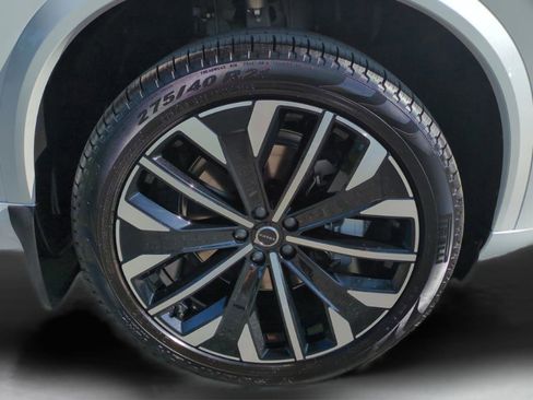 New 2026 Volvo XC90 B6 Plus w/ Protection Package Premier image 11