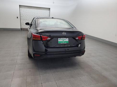 Used 2024 Nissan Altima 2.5 SV FWD image 6