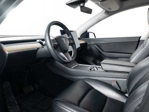 Used 2021 Tesla Model Y Long Range image 13