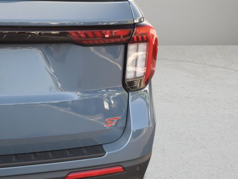 Certified 2025 Ford Explorer ST w/ Sun And Sound Package AWD/4WD image 6