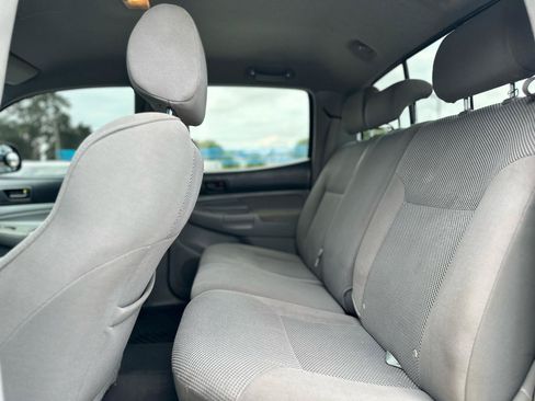 Used 2006 Toyota Tacoma PreRunner RWD image 14