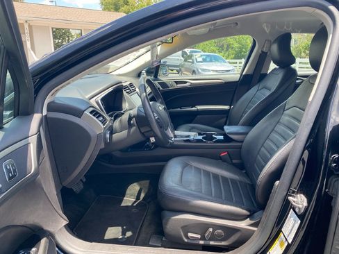 Used 2016 Ford Fusion SE w/ Equipment Group 202A FWD image 28