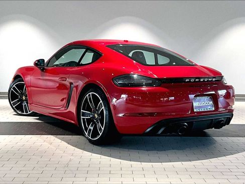 Used 2024 Porsche 718 Cayman GTS image 3