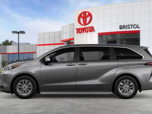 New 2026 Toyota Sienna LE image 35