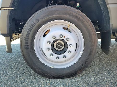 New 2024 Ford F550 4x4 Regular Cab Super Duty image 28