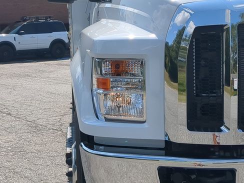 New 2026 Ford F750 2WD Regular Cab Super Duty image 8