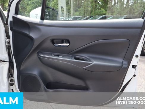Used 2024 Nissan Versa SV FWD image 27