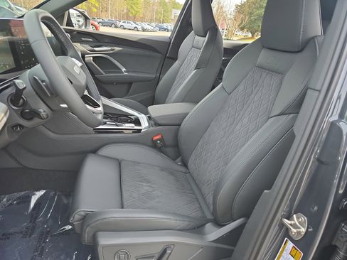 Used 2025 Audi SQ5 Premium Plus image 15