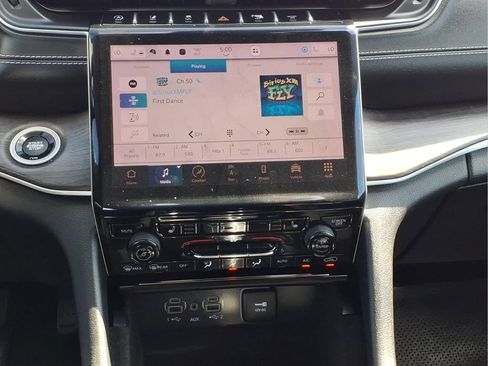Used 2022 Jeep Grand Cherokee L Limited RWD image 21
