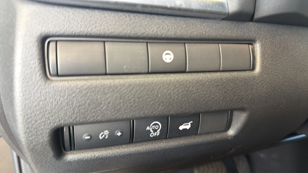 Certified 2023 Nissan Rogue SV w/ SV Premium B Package AWD/4WD image 22