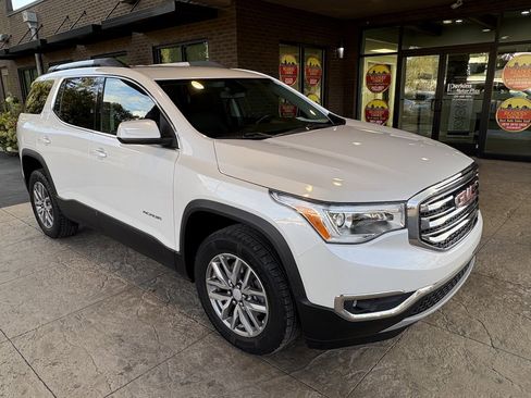 Used 2018 GMC Acadia SLE image 4