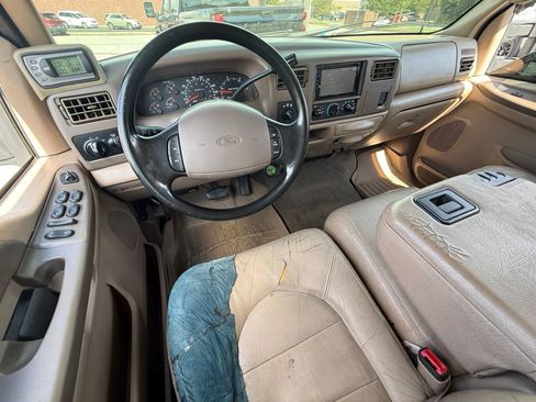 Used 1999 Ford F250 Lariat AWD/4WD image 16