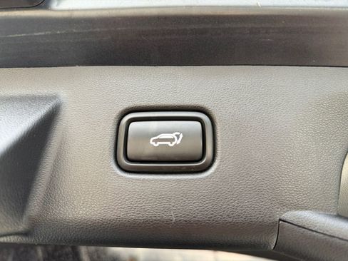 Certified 2022 Hyundai Tucson Limited w/ Winter Package image 27