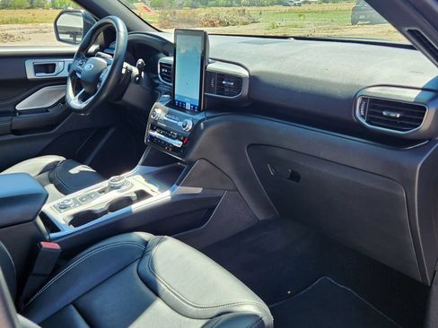 Used 2020 Ford Explorer ST w/ ST Street Pack AWD/4WD image 17