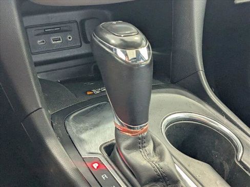 Used 2019 Chevrolet Equinox Premier image 8