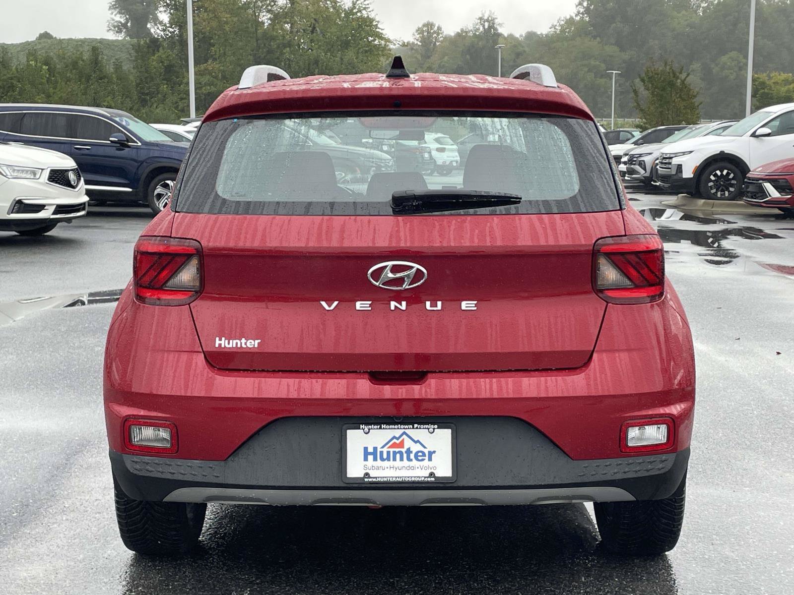 Certified 2022 Hyundai Venue SEL w/ Cargo Package FWD image 29
