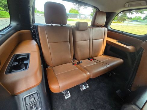 Used 2017 Toyota Sequoia Platinum RWD image 20