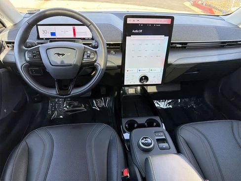 Used 2021 Ford Mustang Mach-E Premium image 12