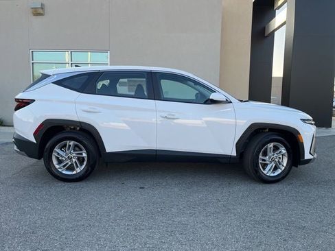 New 2026 Hyundai Tucson SE image 5