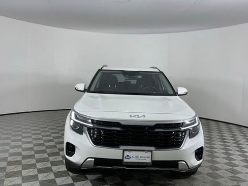 Used 2025 Kia Seltos S image 2